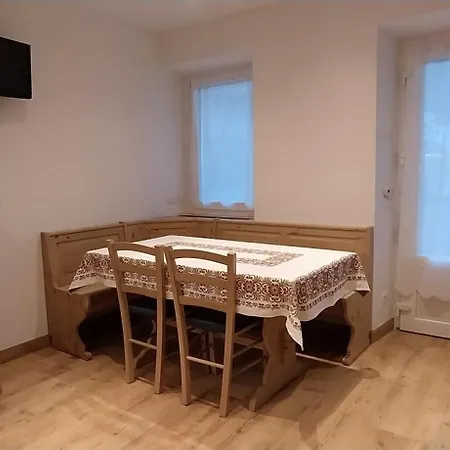 Casa Vianello - *